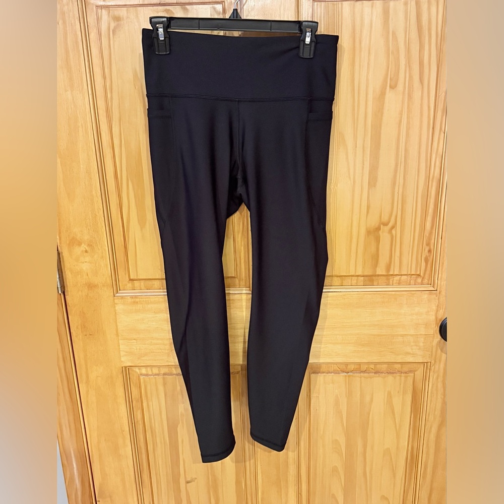 Old Navy Active Powersoft High-Rise Leggings in black